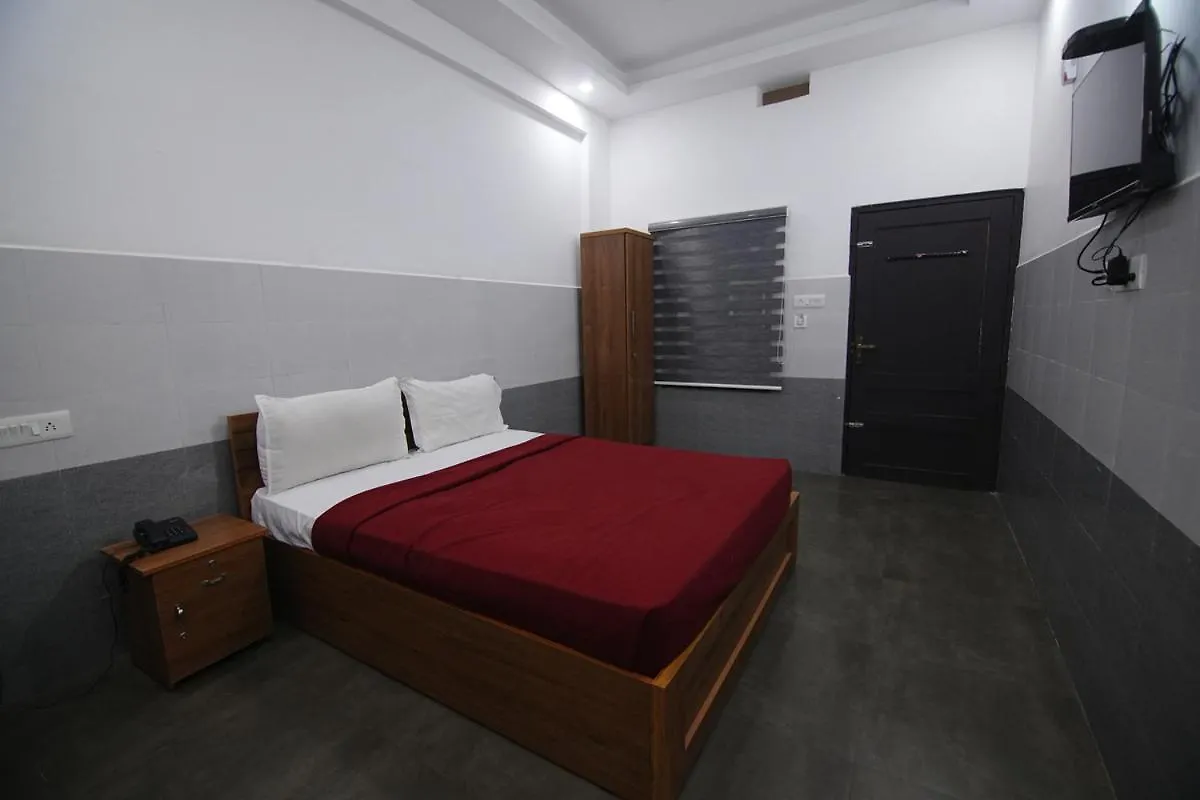 Wayanad West Residency Hotel Kalpatta